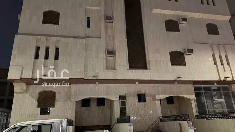 عمارة 1361 م² في العريض 7