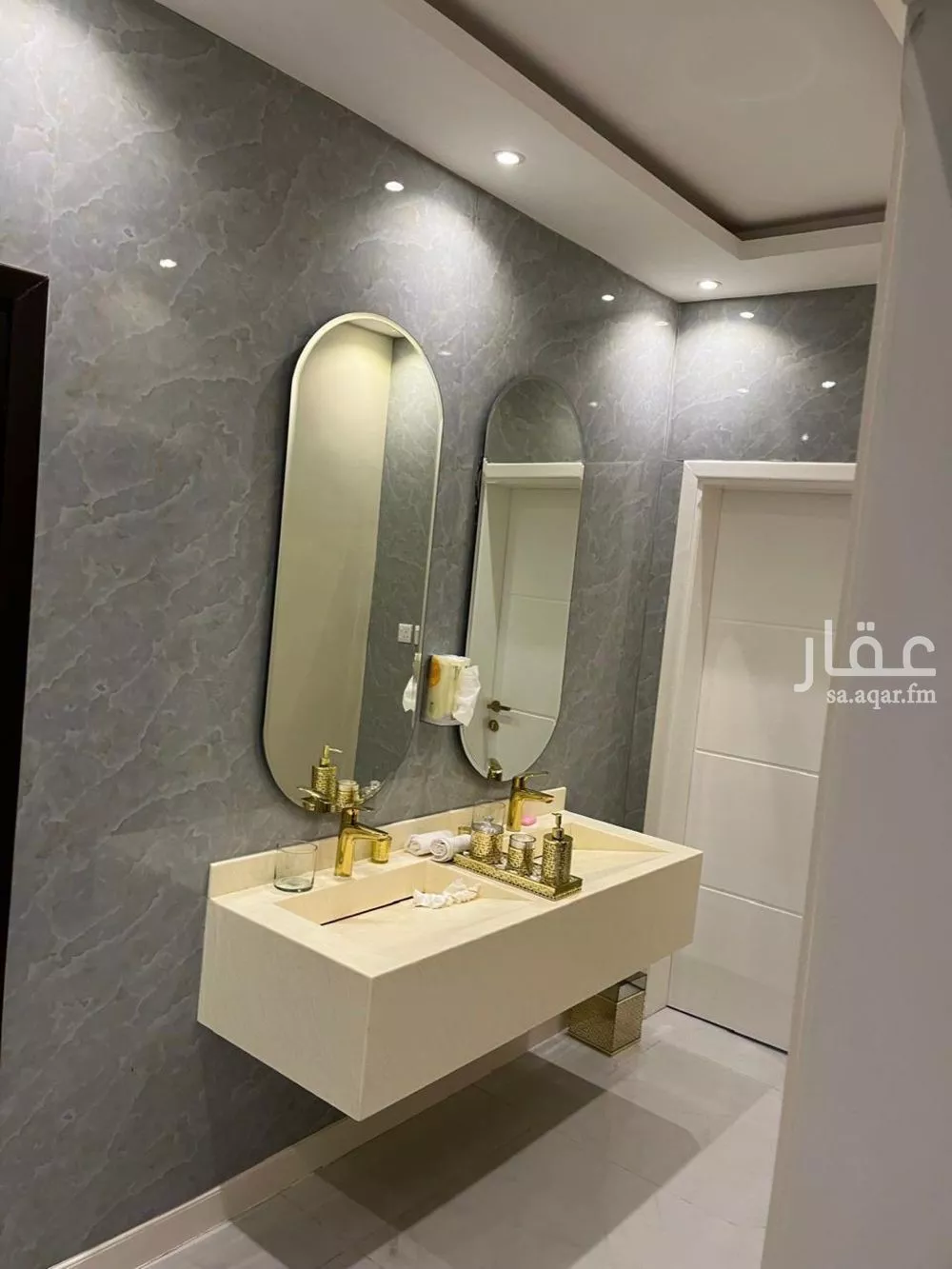 عمارة 560 م² في سكة الحديد 6