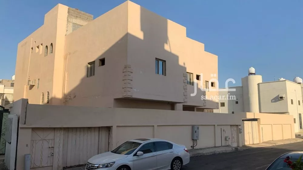 عمارة 819 م² في البركة 2
