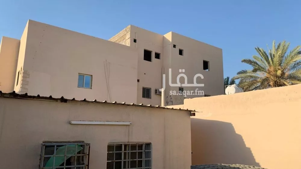 عمارة 819 م² في البركة 4