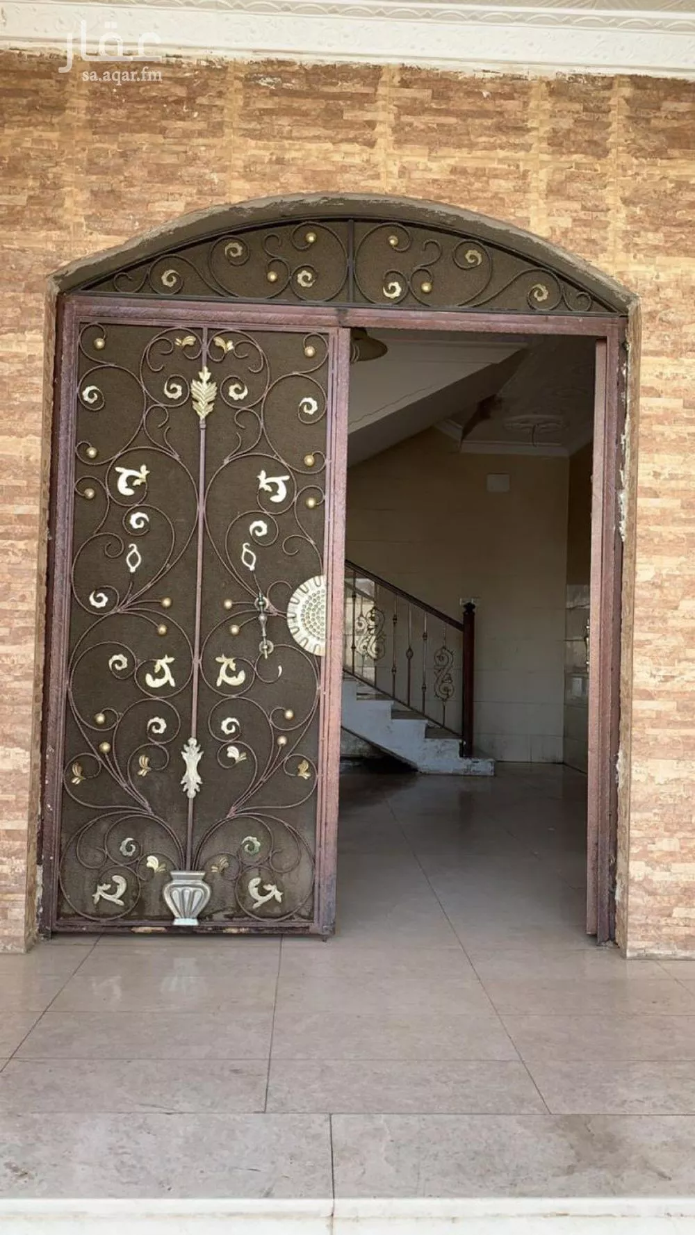 272 sqm building in Al Usayfreen 5