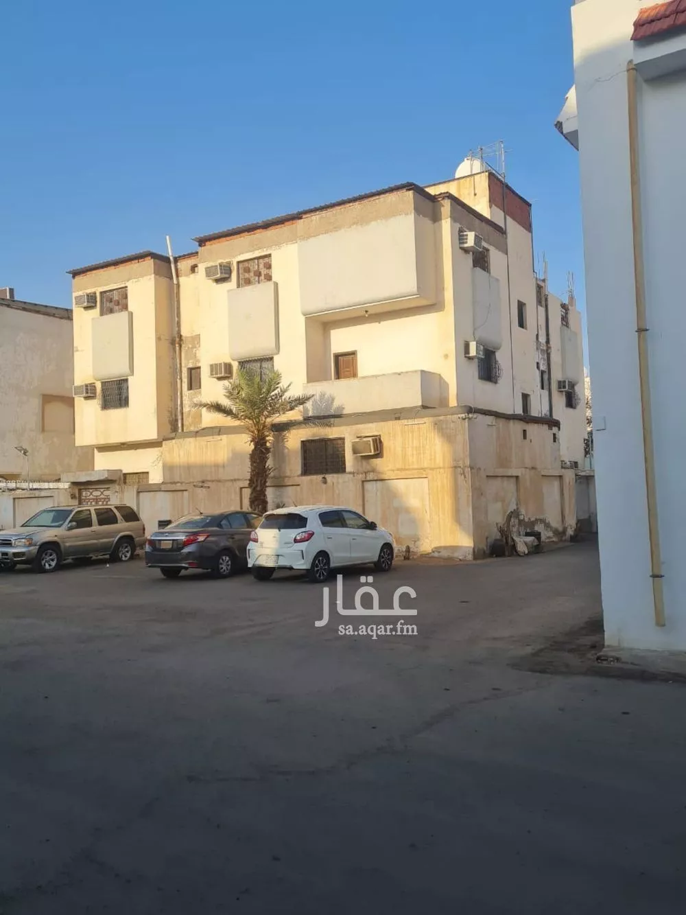 عمارة 399 م² في شظاة 2