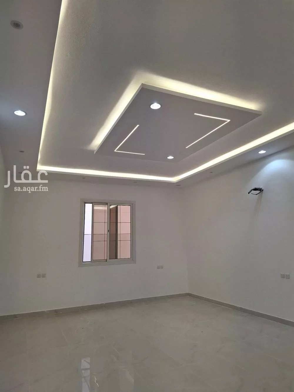 عمارة 550 م² في الملك فهد 11