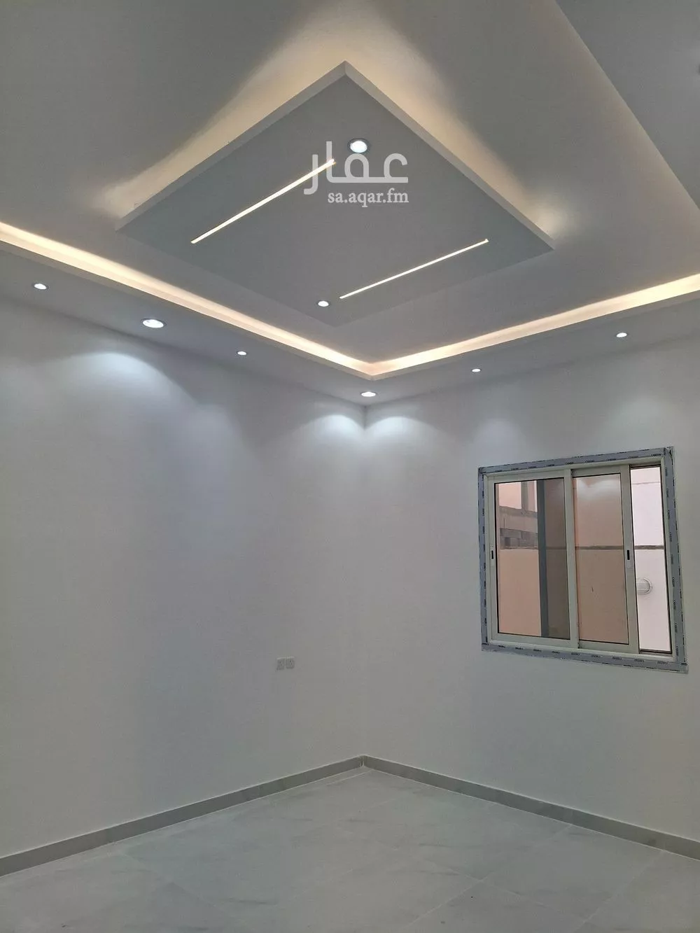 عمارة 550 م² في الملك فهد 14