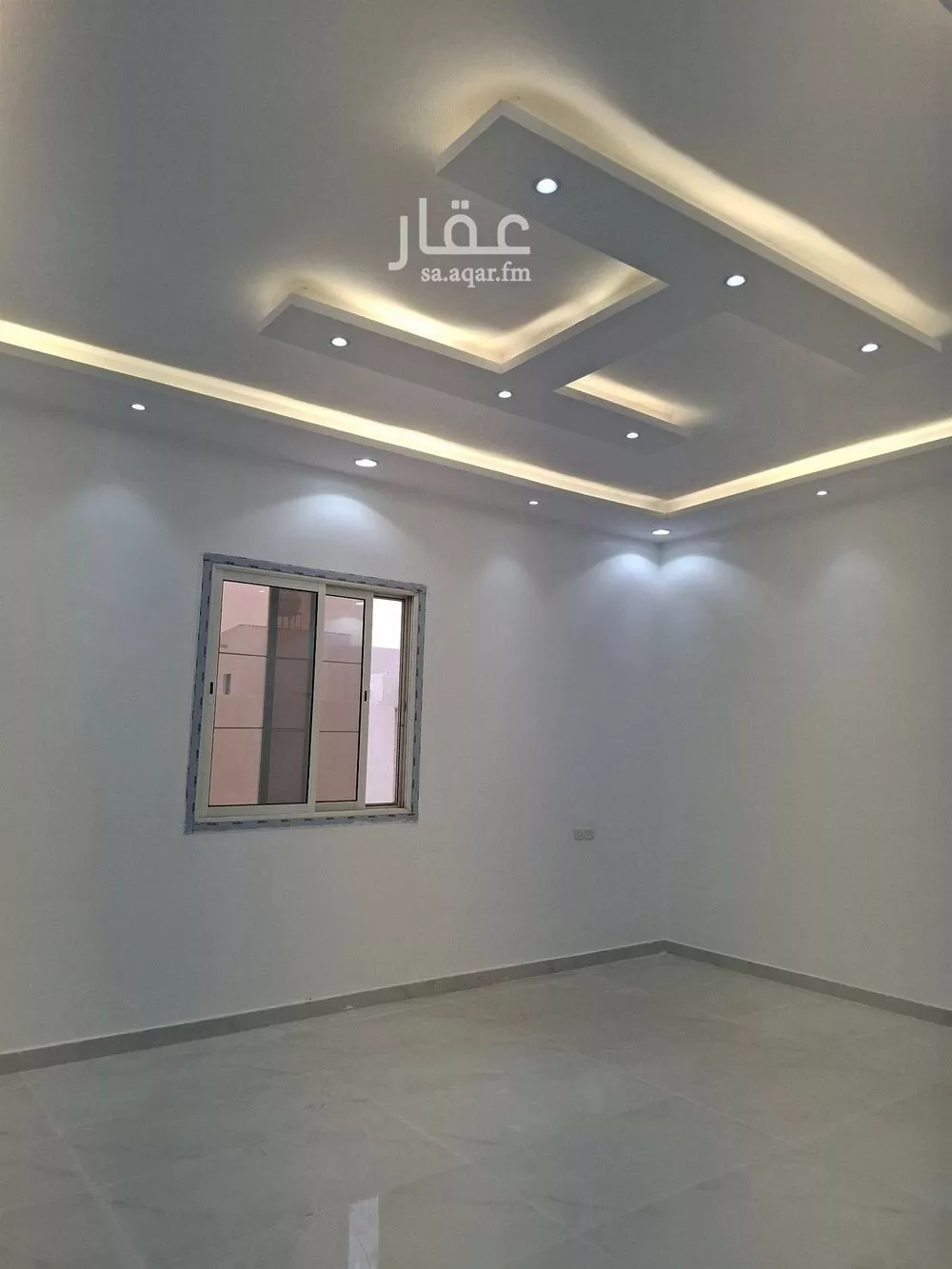 عمارة 550 م² في الملك فهد 8