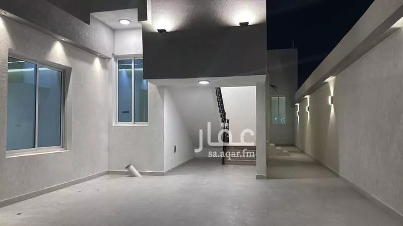 318 sqm building in Abu Kabeer 7