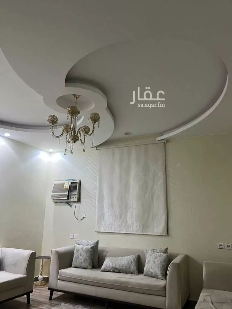 عمارة 828 م² في الجصة 8