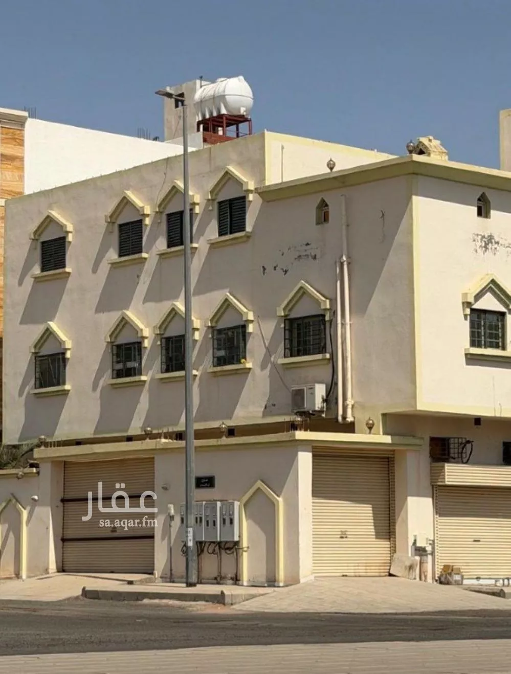918 sqm building in Al Mab'outh 3