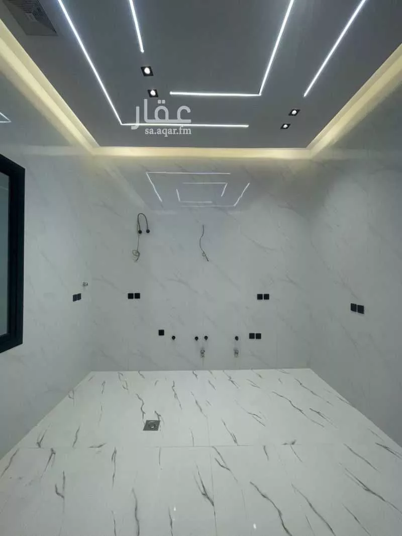 300 sqm building in Abu Kabeer 4