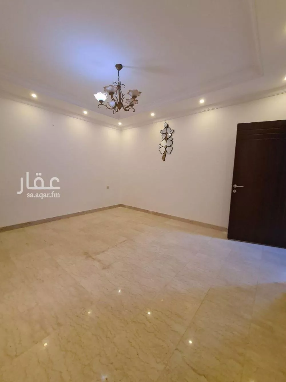 عمارة 600 م² في المبعوث 8