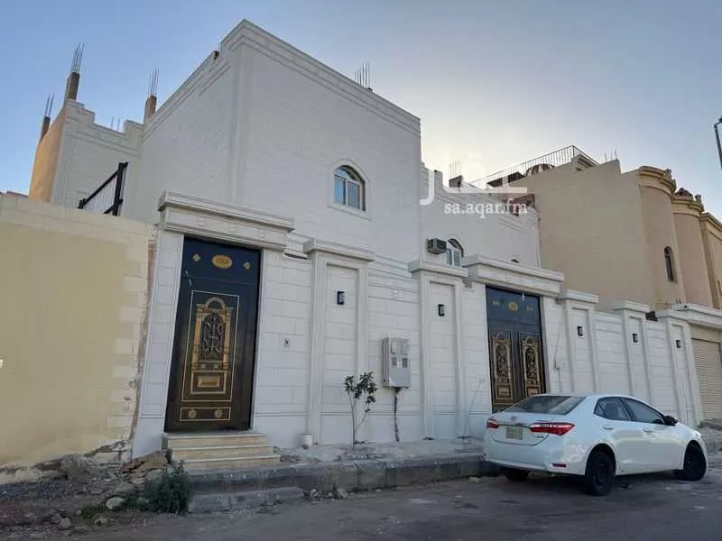 683 sqm building in Al Difa 5