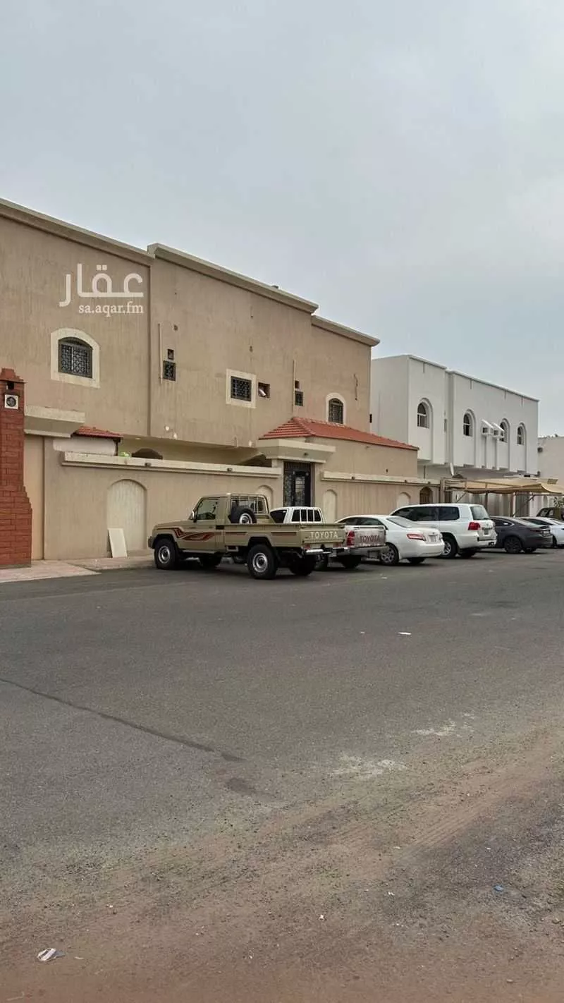 عمارة 640 م² في العزيزية 3