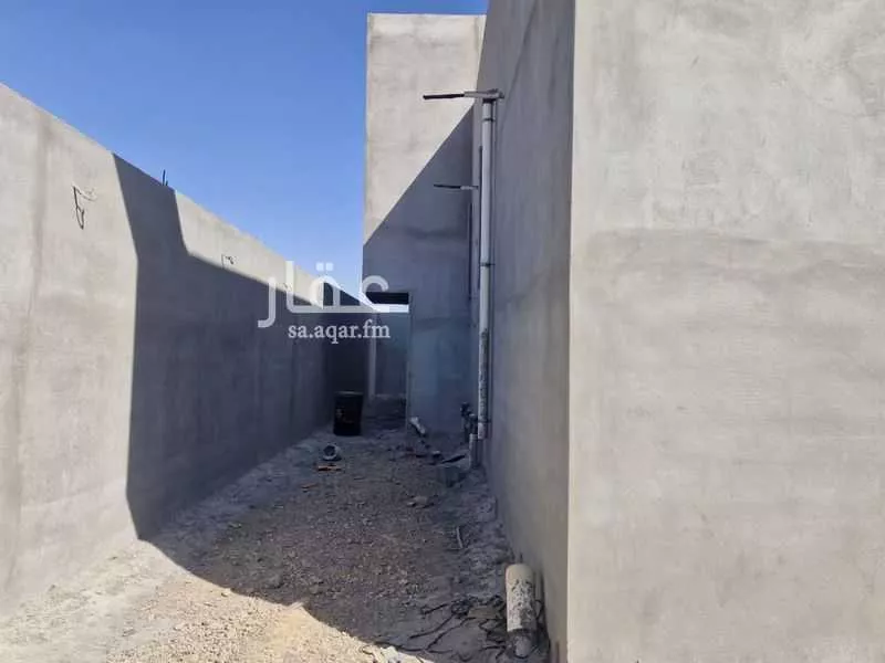 عمارة 814 م² في خاخ 3