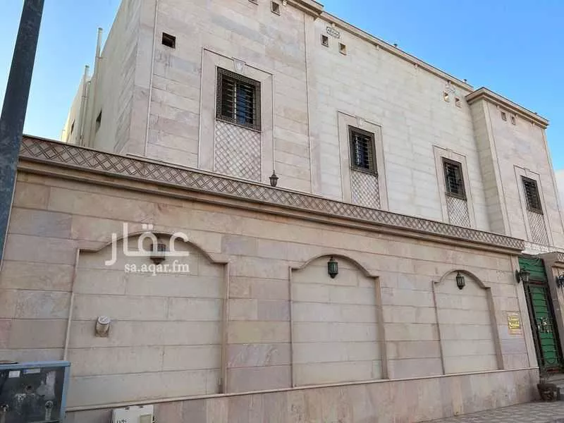 عمارة 484 م² في مذينب 8
