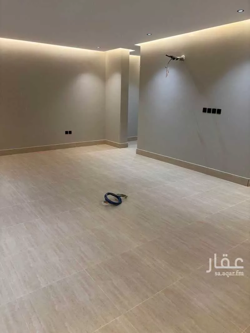 عمارة 739 م² في عين الخيف 4