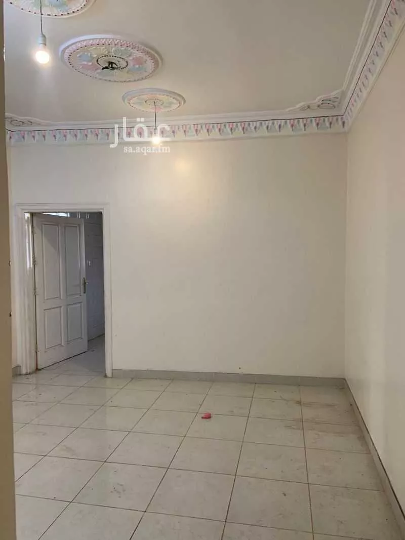 385 sqm building in Al Rayah 8
