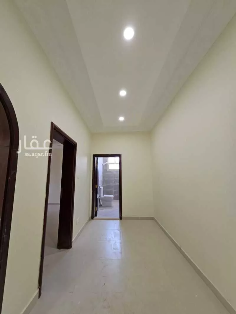 608 sqm building in Al Rayah 3