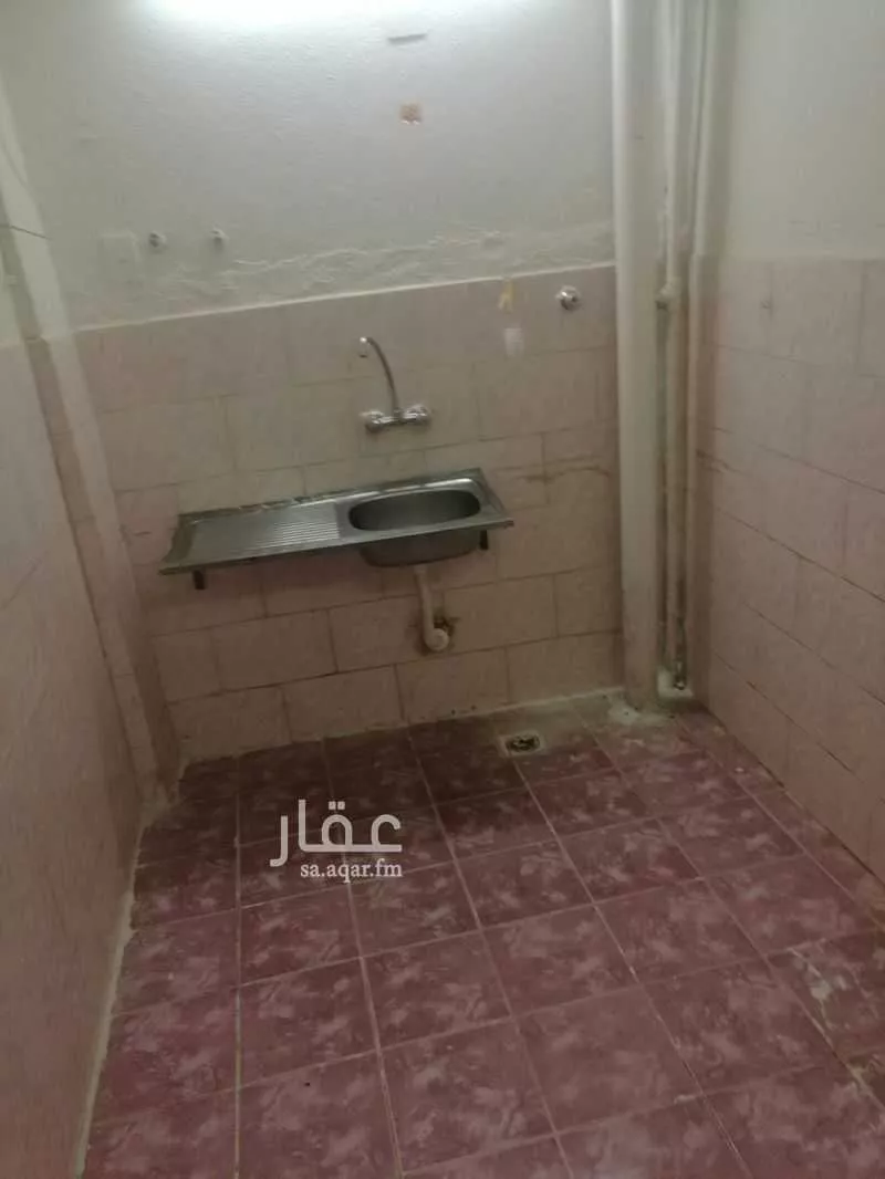 70 sqm building in Al Mughaysalah 6