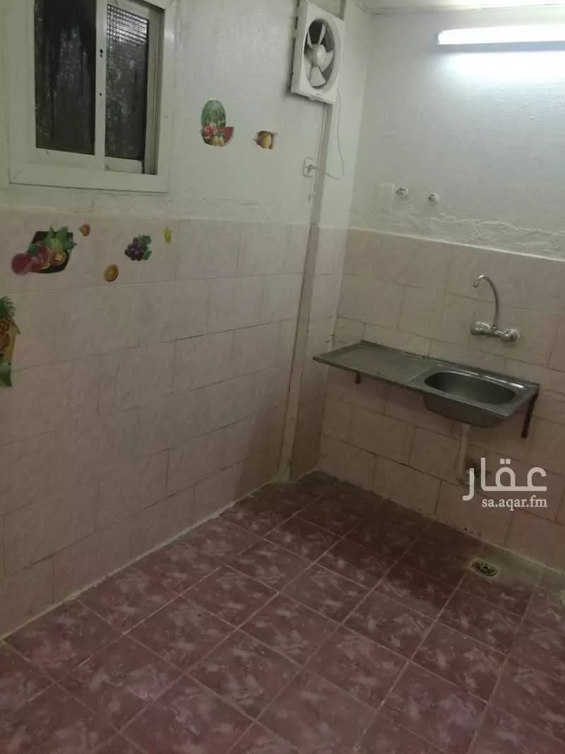 70 sqm building in Al Mughaysalah 9
