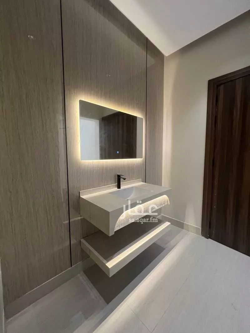 عمارة 500 م² في الملك فهد 5