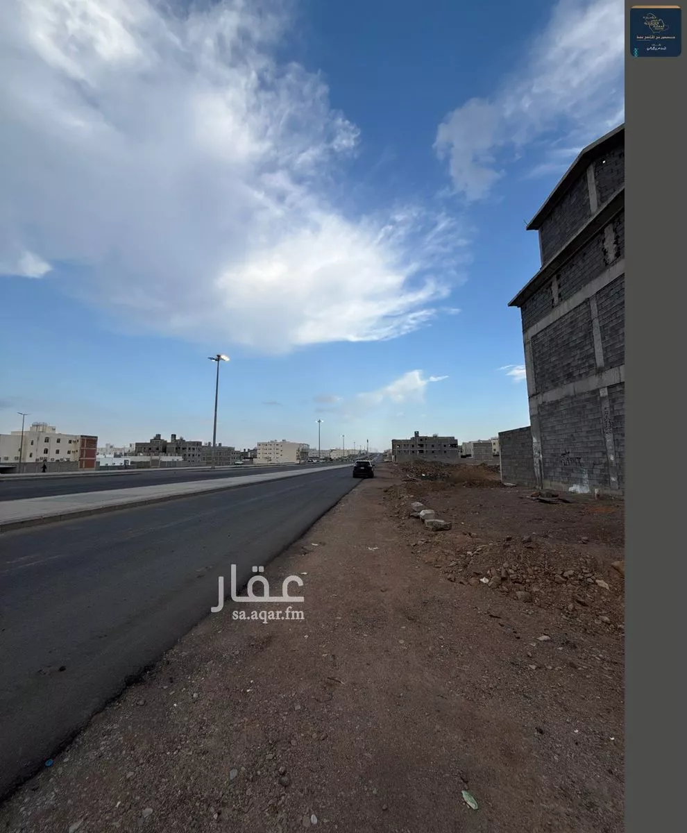 عمارة 1197 م² في نبلاء 8