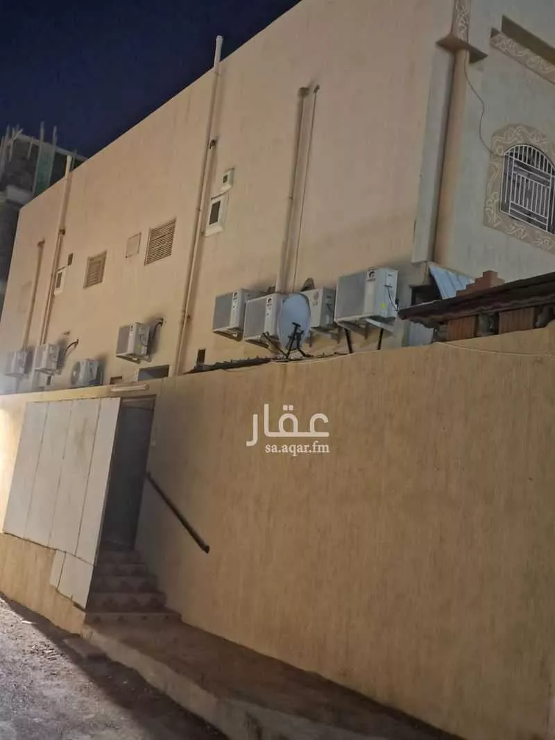 عمارة 661 م² في السكة الحديدية 10