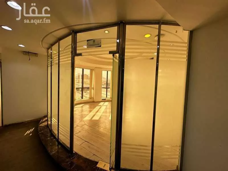 مكتب 784 م² في الراية 9
