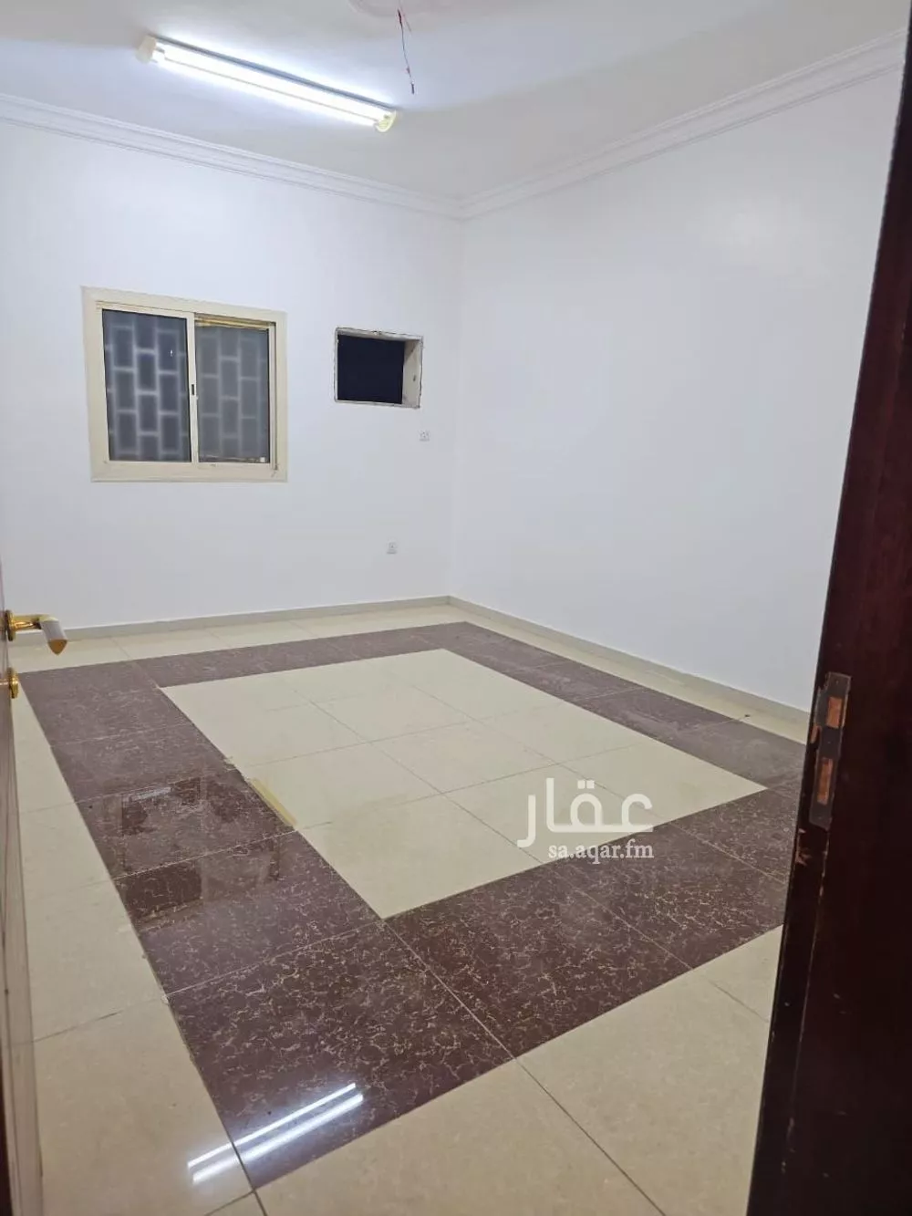 605 sqm building in Al Khalidiyyah 11