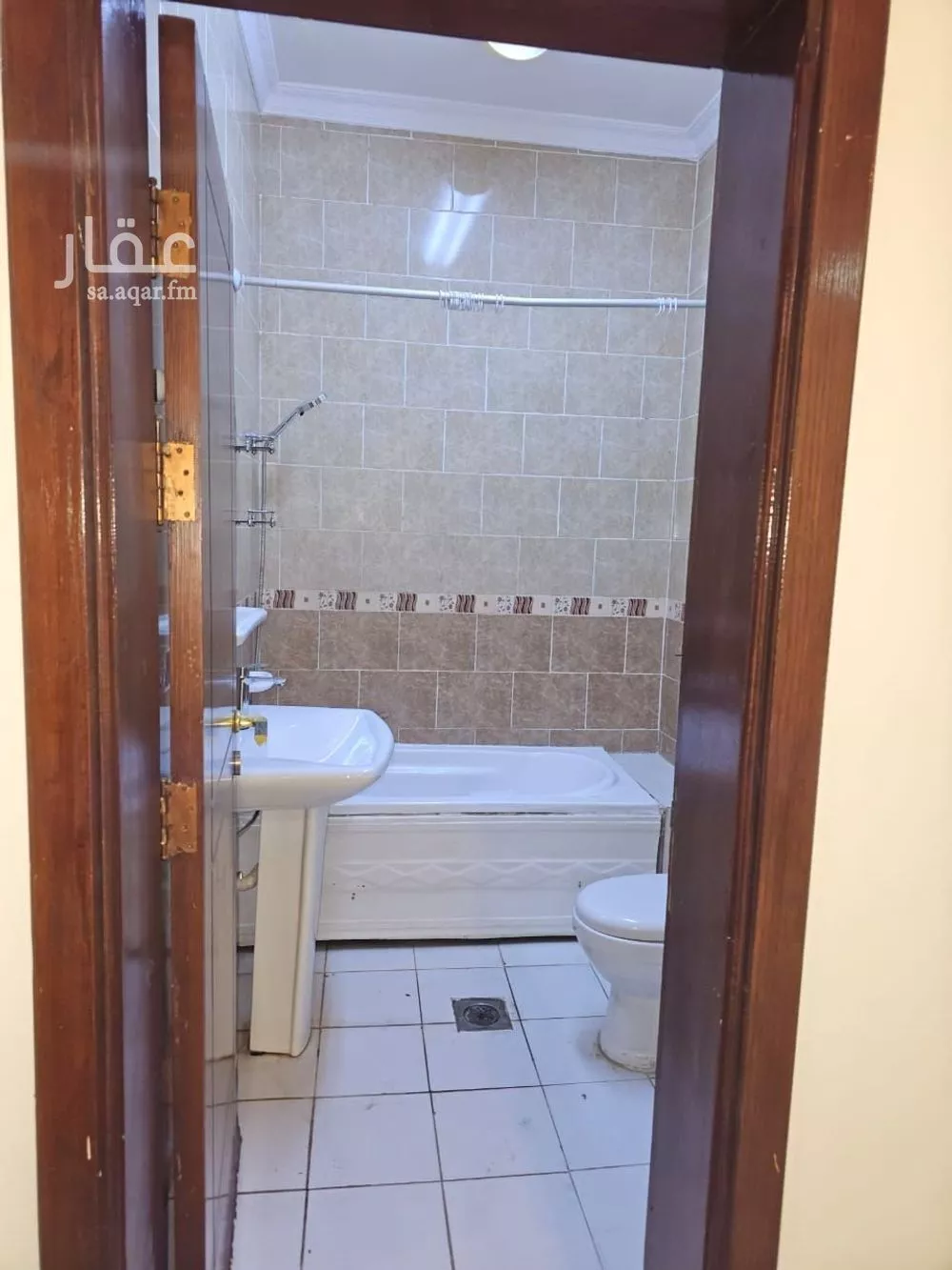 605 sqm building in Al Khalidiyyah 6