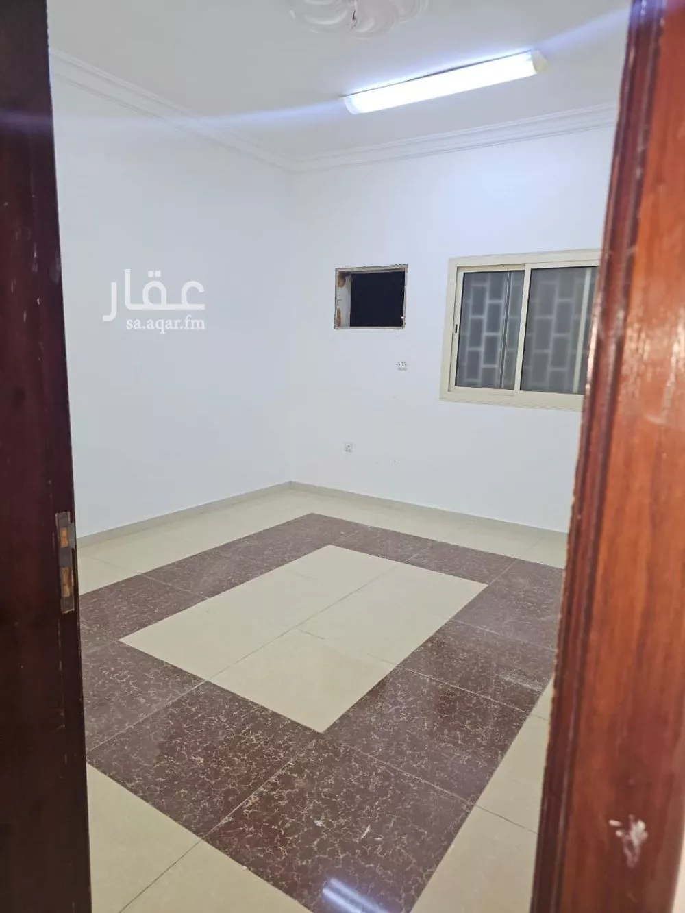 605 sqm building in Al Khalidiyyah 10