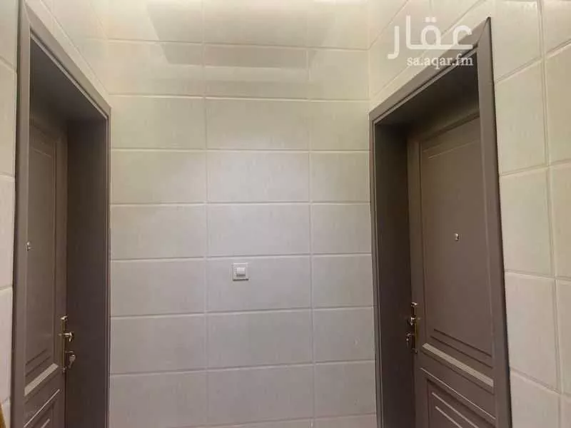 عمارة 500 م² في العزيزية 5