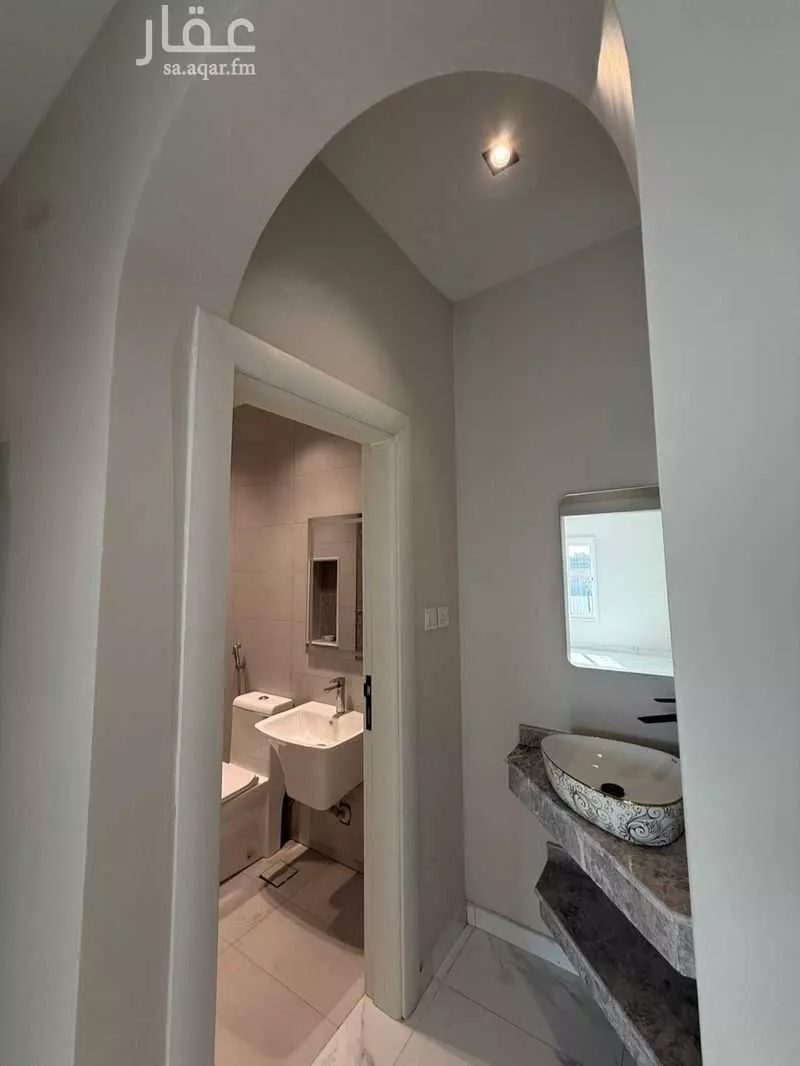 عمارة 568 م² في مهزور 8