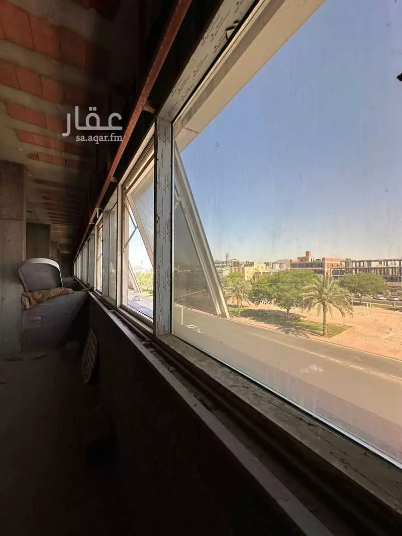 1230 sqm building in Al Hadiqah 7