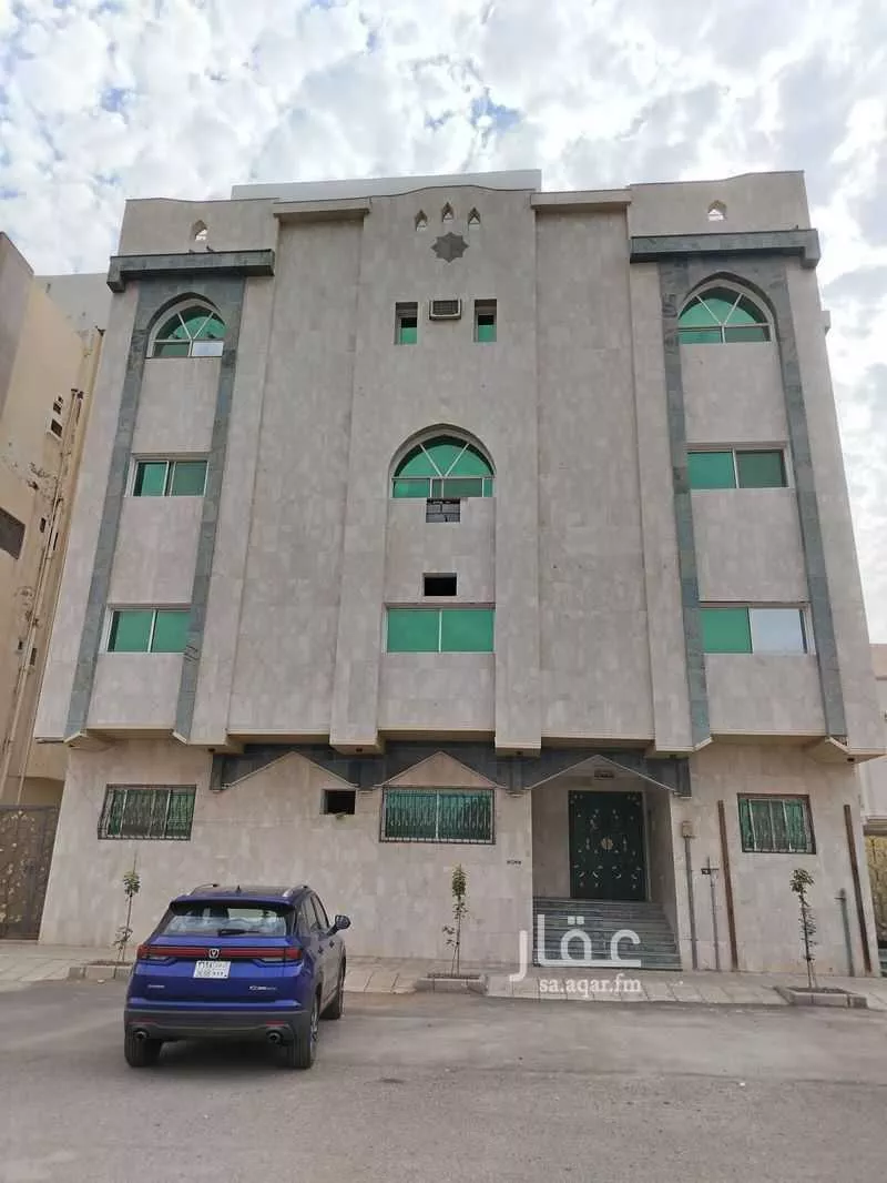 عمارة 370 م² في بنى حارثة 10