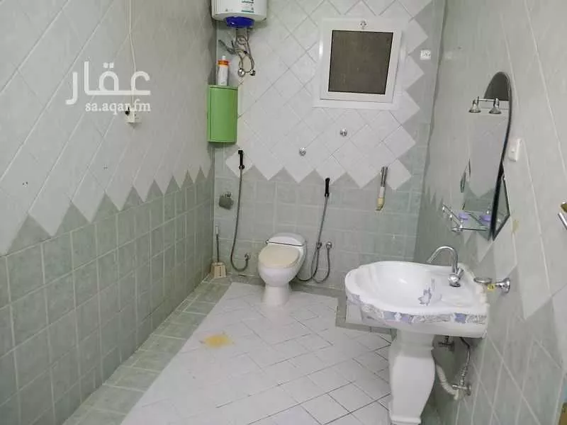 722 sqm building in Al Khalidiyyah 12