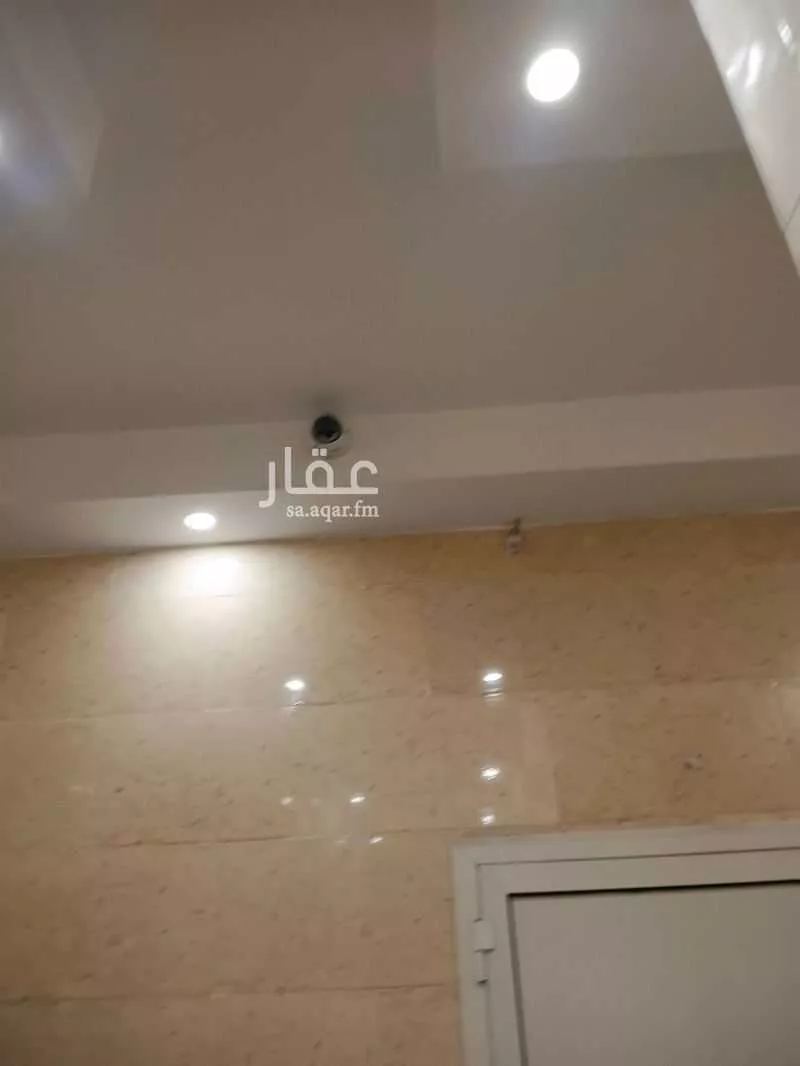 722 sqm building in Al Khalidiyyah 15