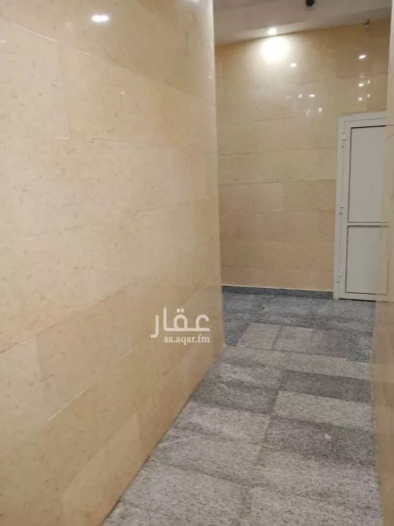 722 sqm building in Al Khalidiyyah 16