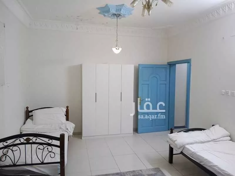 722 sqm building in Al Khalidiyyah 4