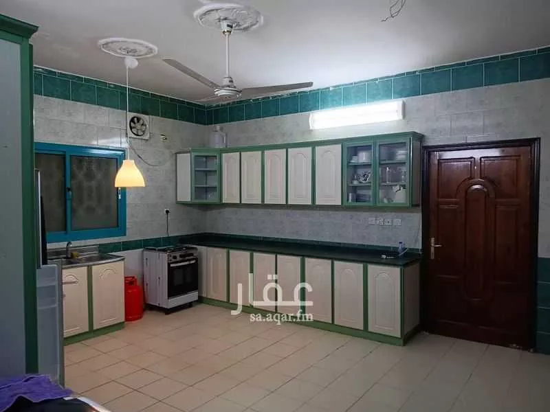 722 sqm building in Al Khalidiyyah 6