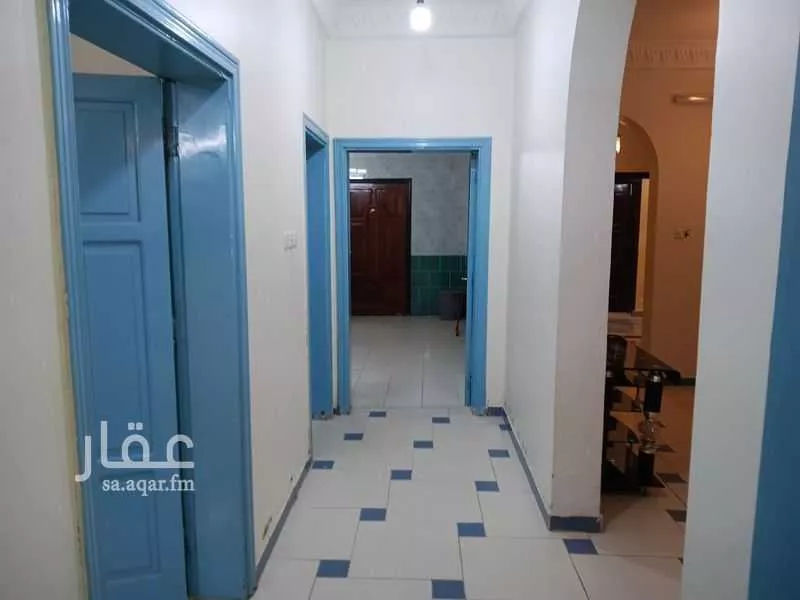 722 sqm building in Al Khalidiyyah 8