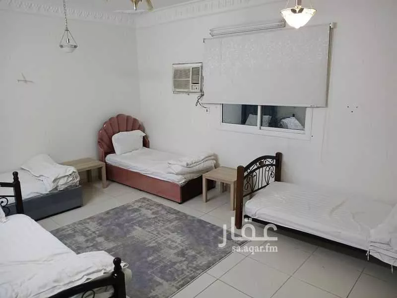 722 sqm building in Al Khalidiyyah 10