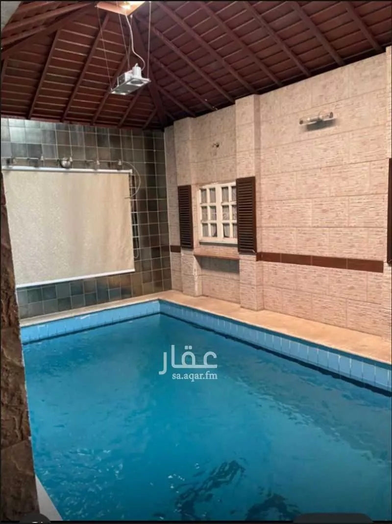 عمارة 233 م² في الراية 5