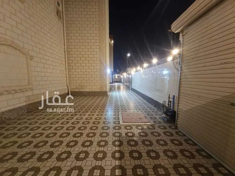 عمارة 400 م² في الإسكان 8