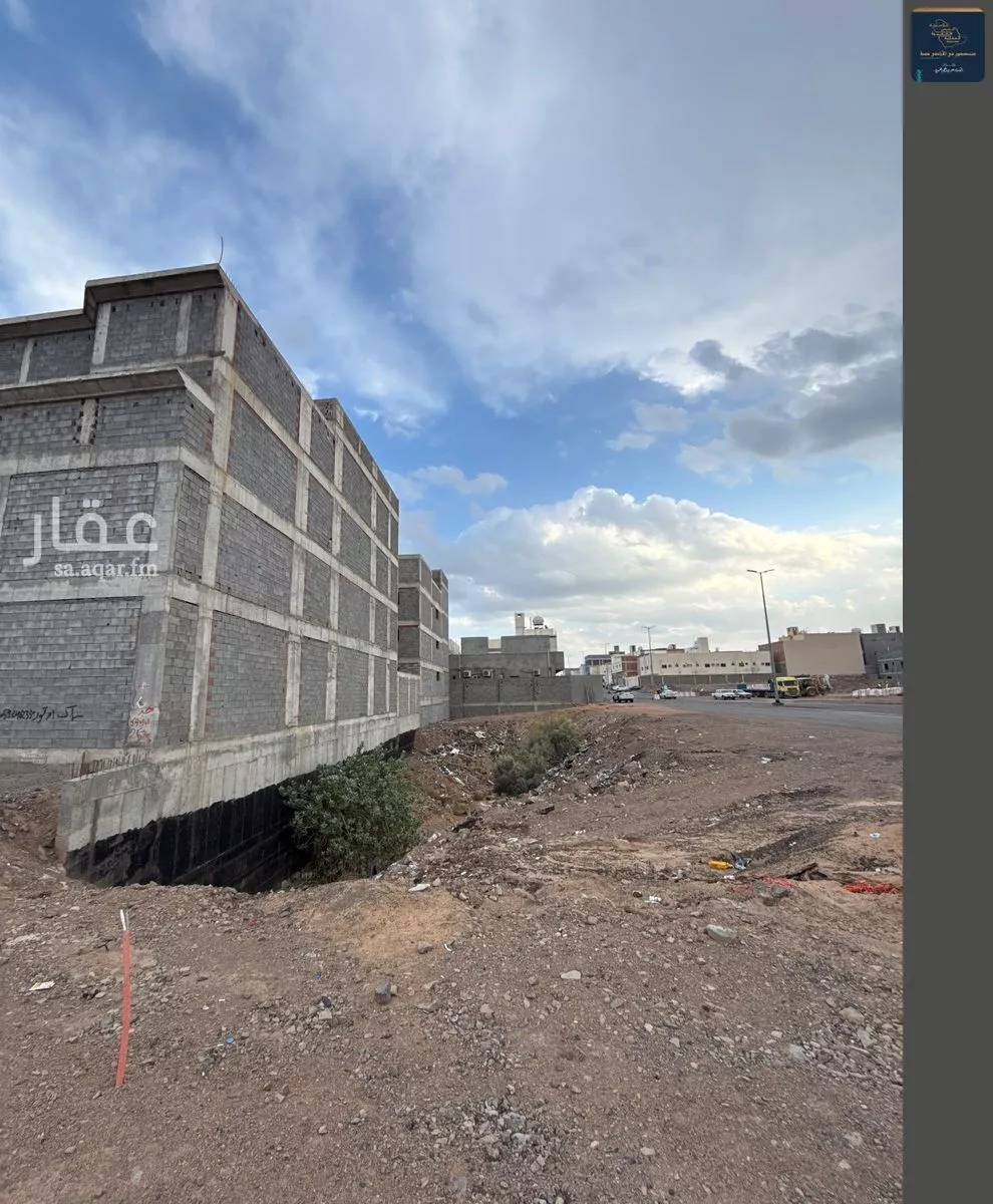 عمارة 1197 م² في نبلاء 5