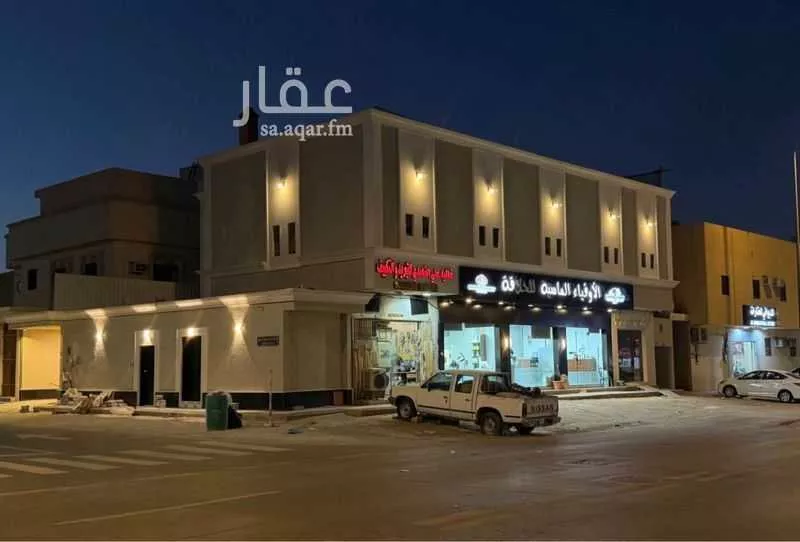 5 bedroom building in Al Zahrah, Riyadh