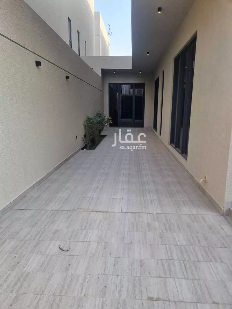 5 bedroom villa in Al Buhairah 2
