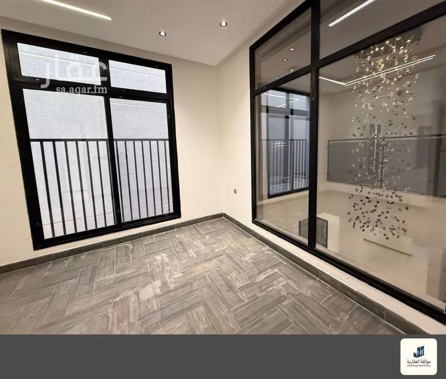 6 bedroom villa in Al Amwaj 3