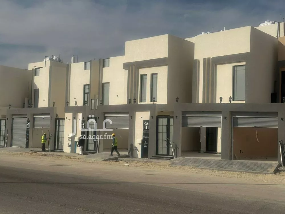 7 bedroom villa in Al Amwaj 8