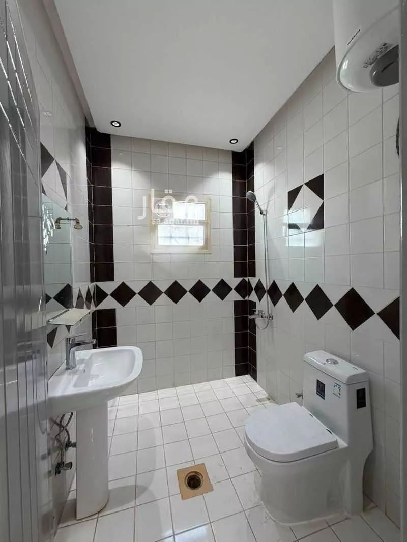 10 bedroom office in Al Yarmouk, Riyadh 14