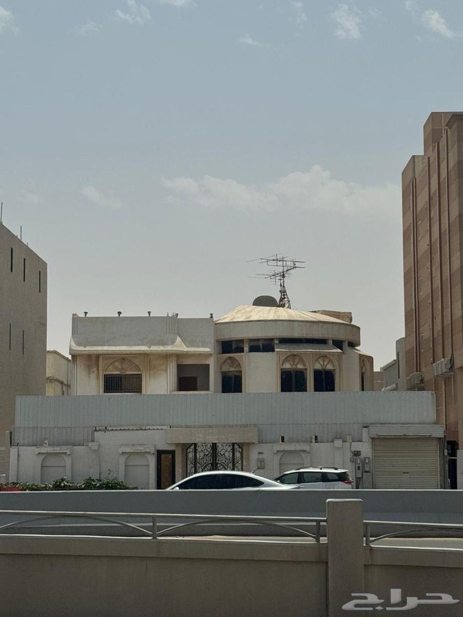 فيلا  في الروضة، الهفوف